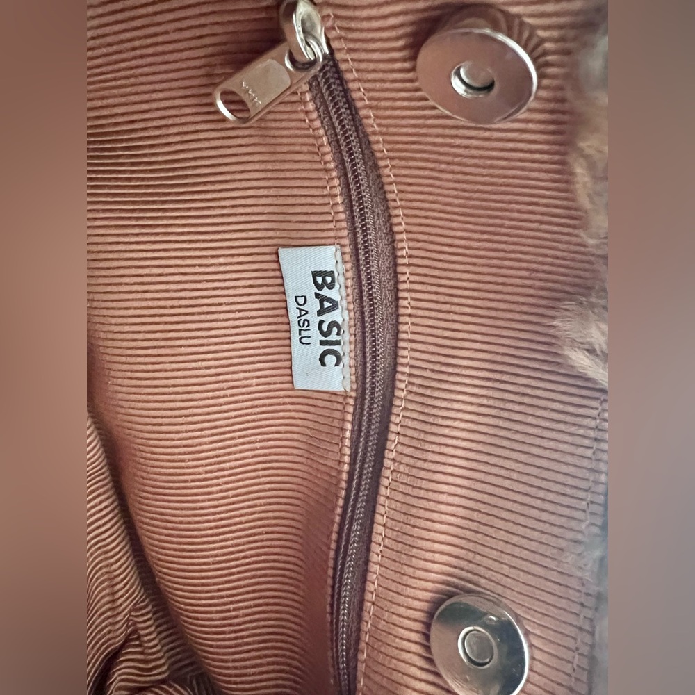 Daslu Basic Purse - Picture 5 of 8